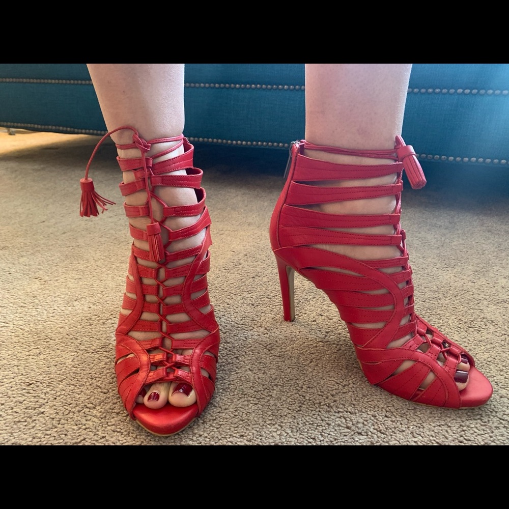 Vince camuto red leather shoes